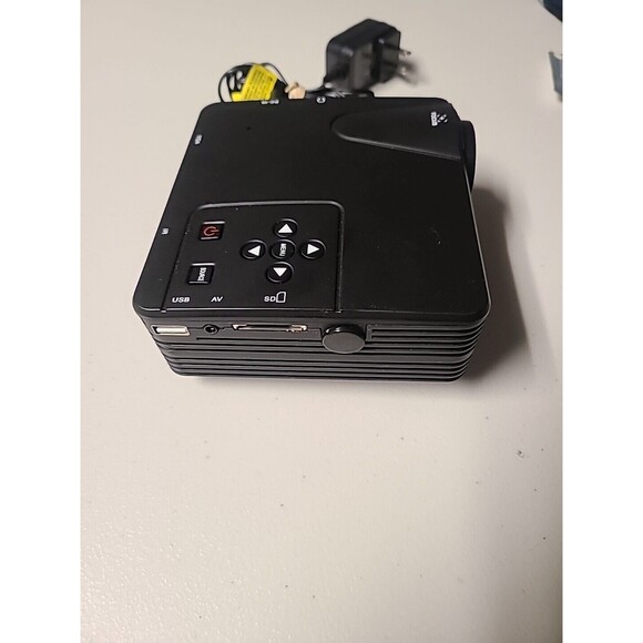 Mini Projector H80 LED Orthographic Projection 80Lumen 1080P Needs Power Plug - Picture 3 of 7